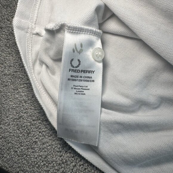 Fred Perry M1586 Polo Shirt Men’s Medium White Navy Colorblock - Picture 6 of 9